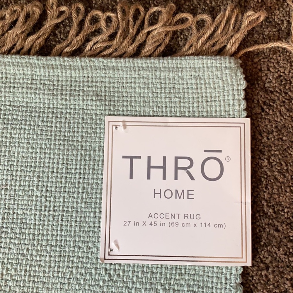 Thro Home Accent Rug - Picture 3 of 5